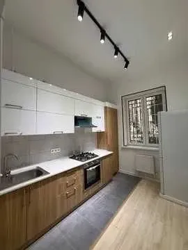 125 м², 5-комн. квартира, 1/9-0