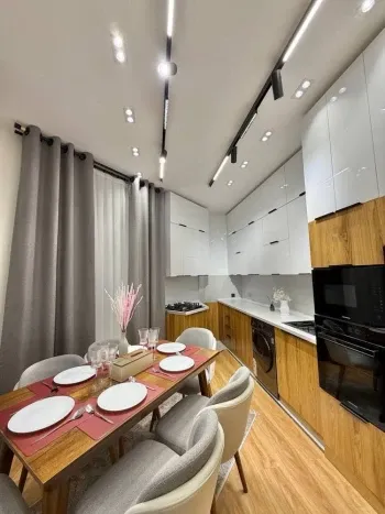 100 м², 4-комн. квартира, 1/10-0