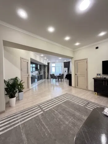 160 m², 5-xonali kvartira, 8/9-2