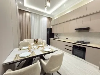 90 м², 3-комн. квартира, 3/7-2