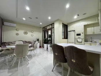 140 m², 4-xonali kvartira, 1/7-2