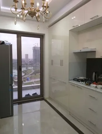 100 м², 3-комн. квартира, 7/9-1