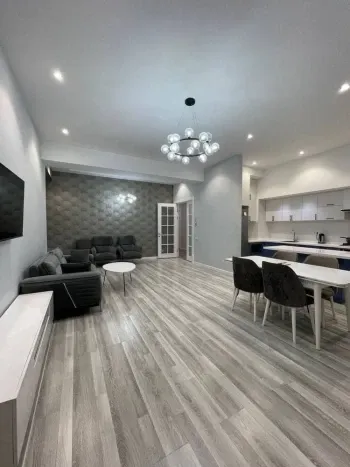 125 м², 4-комн. квартира, 7/8-2