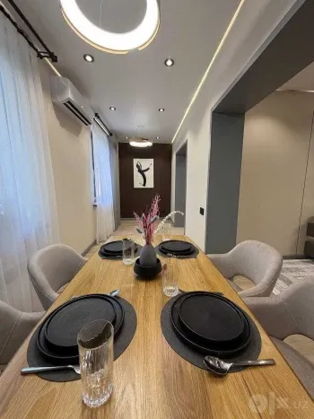 80 м², 3-комн. квартира, 2/5-2