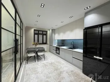 110 m², 3-xonali kvartira, 3/7-2