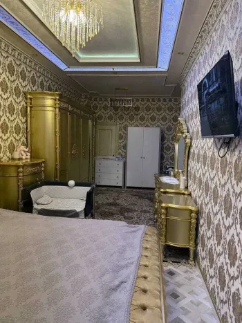 220 м², многокомнатная квартира, 1/5-1