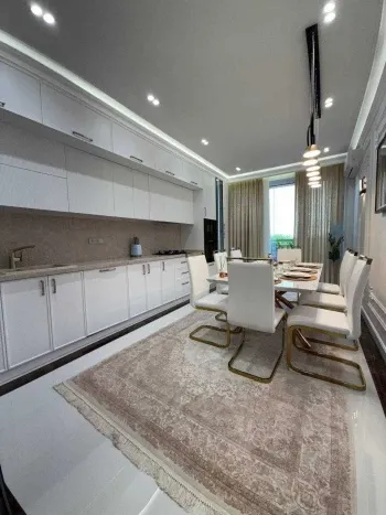 130 м², 4-комн. квартира, 2/9-1