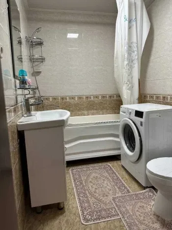 80 м², 3-комн. квартира, 3/7-2