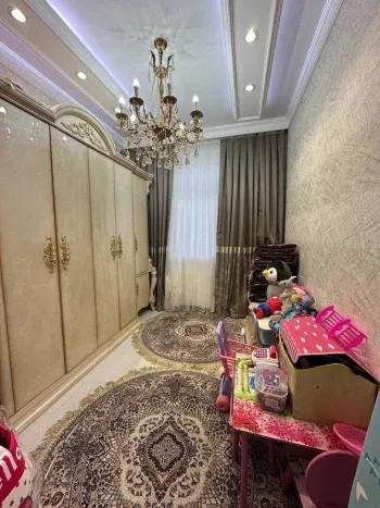 150 m², 4-xonali kvartira, 1/8-3