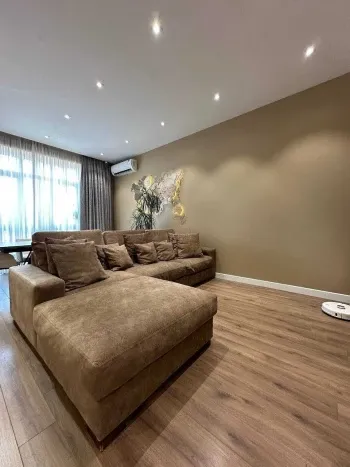 120 м², 4-комн. квартира, 3/8-1