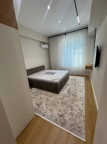 130 м², 4-комн. квартира, 4/7-3