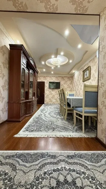 70 м², 3-комн. квартира, 2/4-1