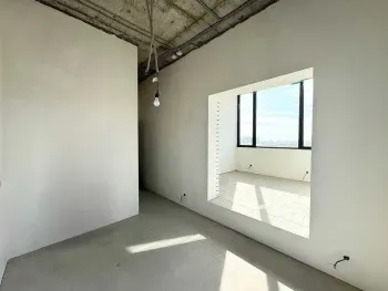 215 м², 5-комн. квартира, 8/8-3