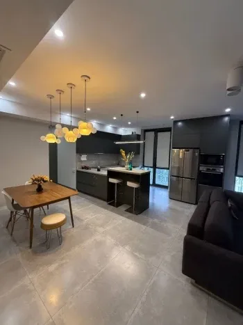 140 м², 3-комн. квартира, 5/10-1