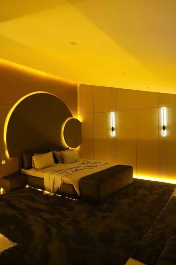 100 м², 3-комн. квартира, 10/10-0