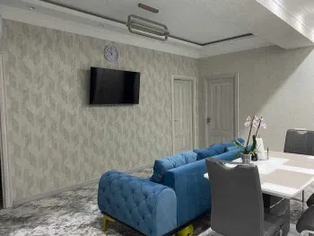 100 м², 3-комн. квартира, 4/8-0