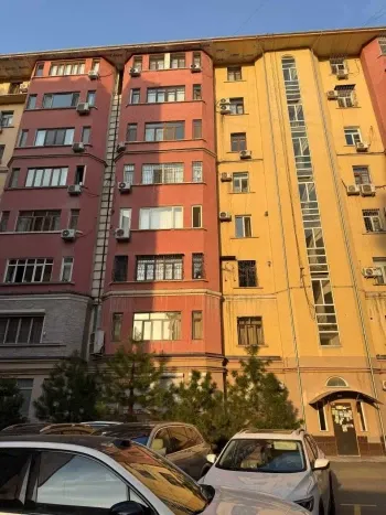 273 m², ko'p xonali kvartira, 7/8-0