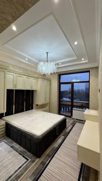 100 м², 3-комн. квартира, 6/10-0