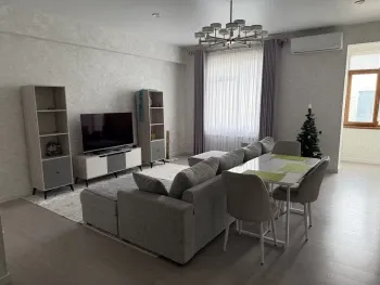 100 м², 3-комн. квартира, 9/10-0