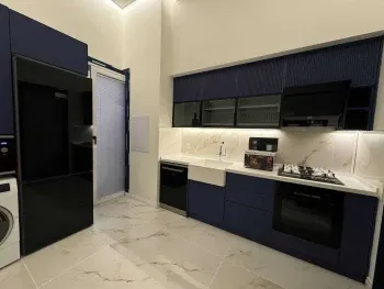 94 m², 4-xonali kvartira, 1/8-2