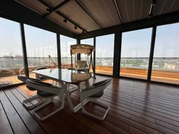 240 м², 4-комн. квартира, 15/15-0