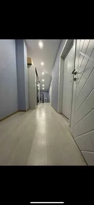 111 м², 4-комн. квартира, 8/9-2