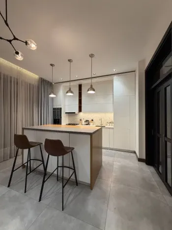 176 м², 4-комн. квартира, 5/9-3