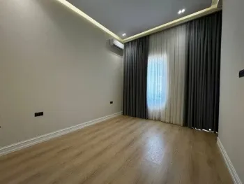 130 м², 4-комн. квартира, 2/10-3
