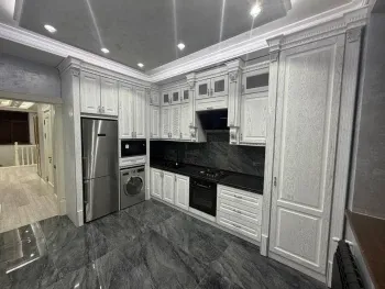 160 м², 4-комн. квартира, 1/8-3