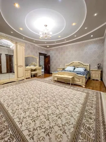 215 м², 4-комн. квартира, 3/5-3