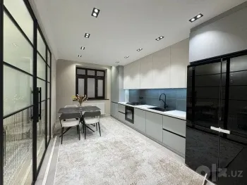 110 м², 3-комн. квартира, 3/7-2
