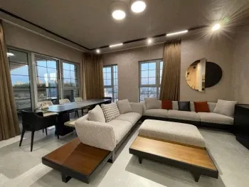 325 м², 5-комн. квартира, 8/8-2